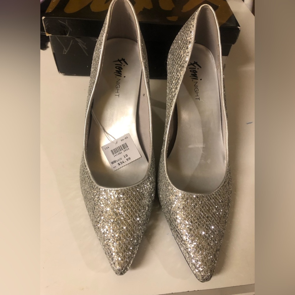 Silver sparkly evening pumps
